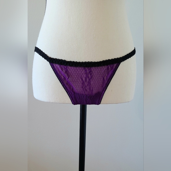 Lace Babydoll with Matching Thong - Picture 5 of 6